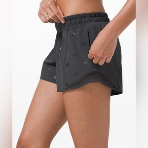 Lululemon Hotty Hot Short 4” - Black Polka Dot Logo